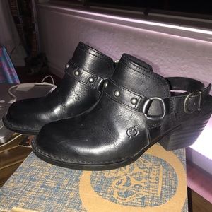 Born Mules in excellent condition w/ original box.